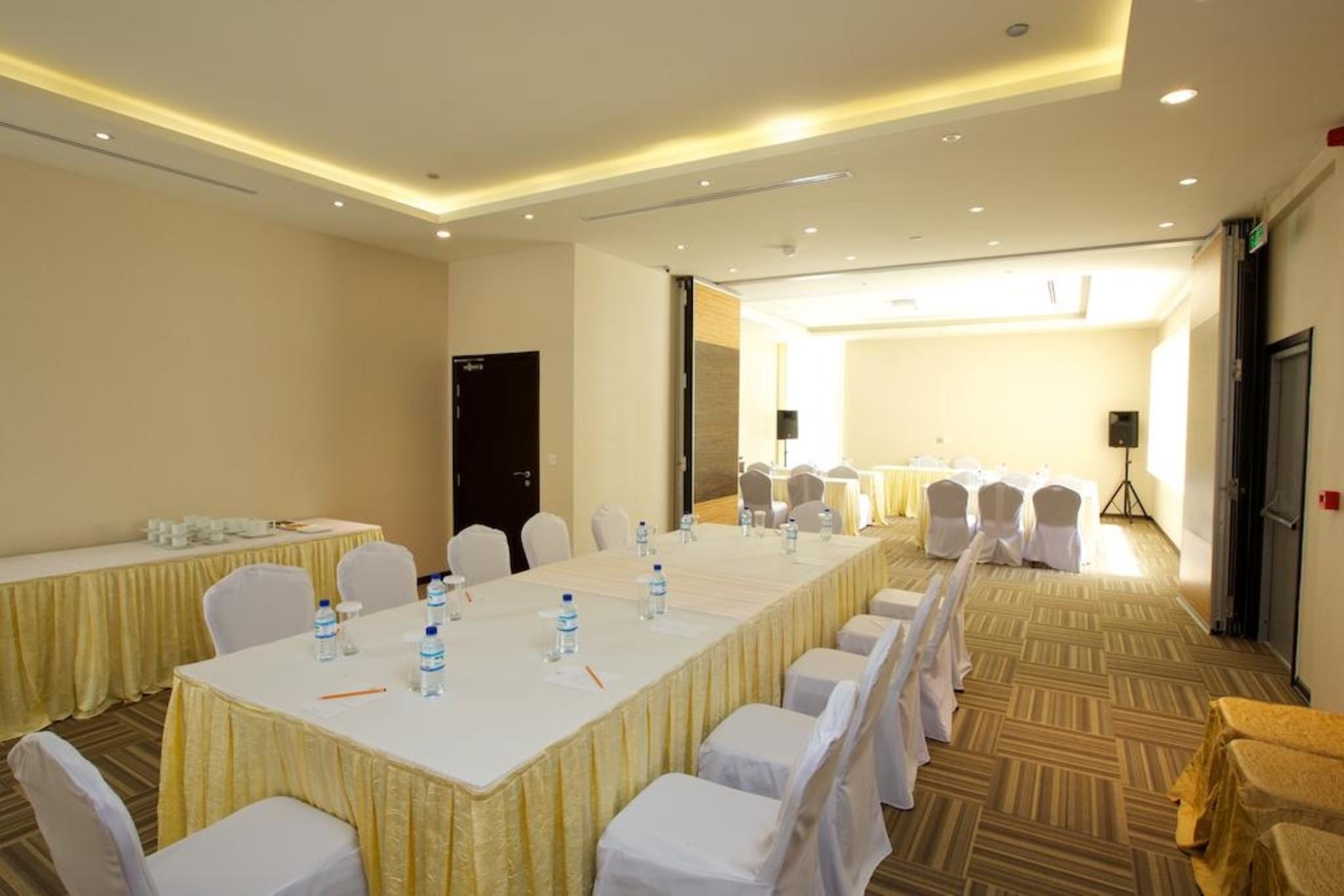 Nehal Hotel Abu Dhabi Exterior photo