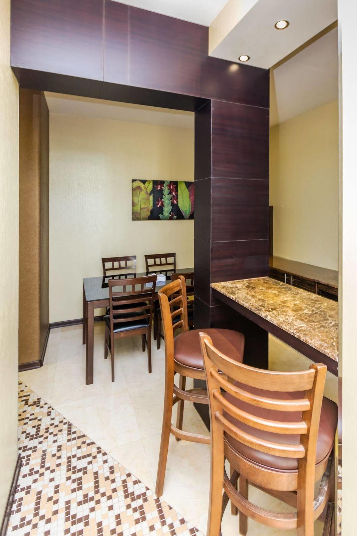 Nehal Hotel Abu Dhabi Exterior photo